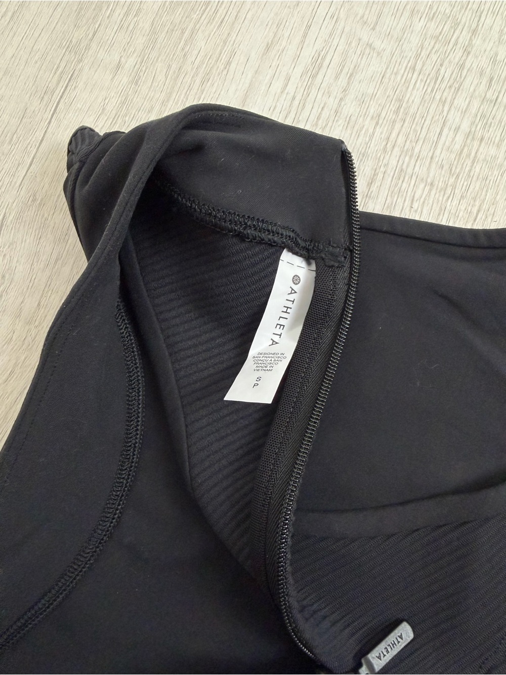 Athleta High Neck Crop Tank Black Size Small NWOT - Picture 7 of 8